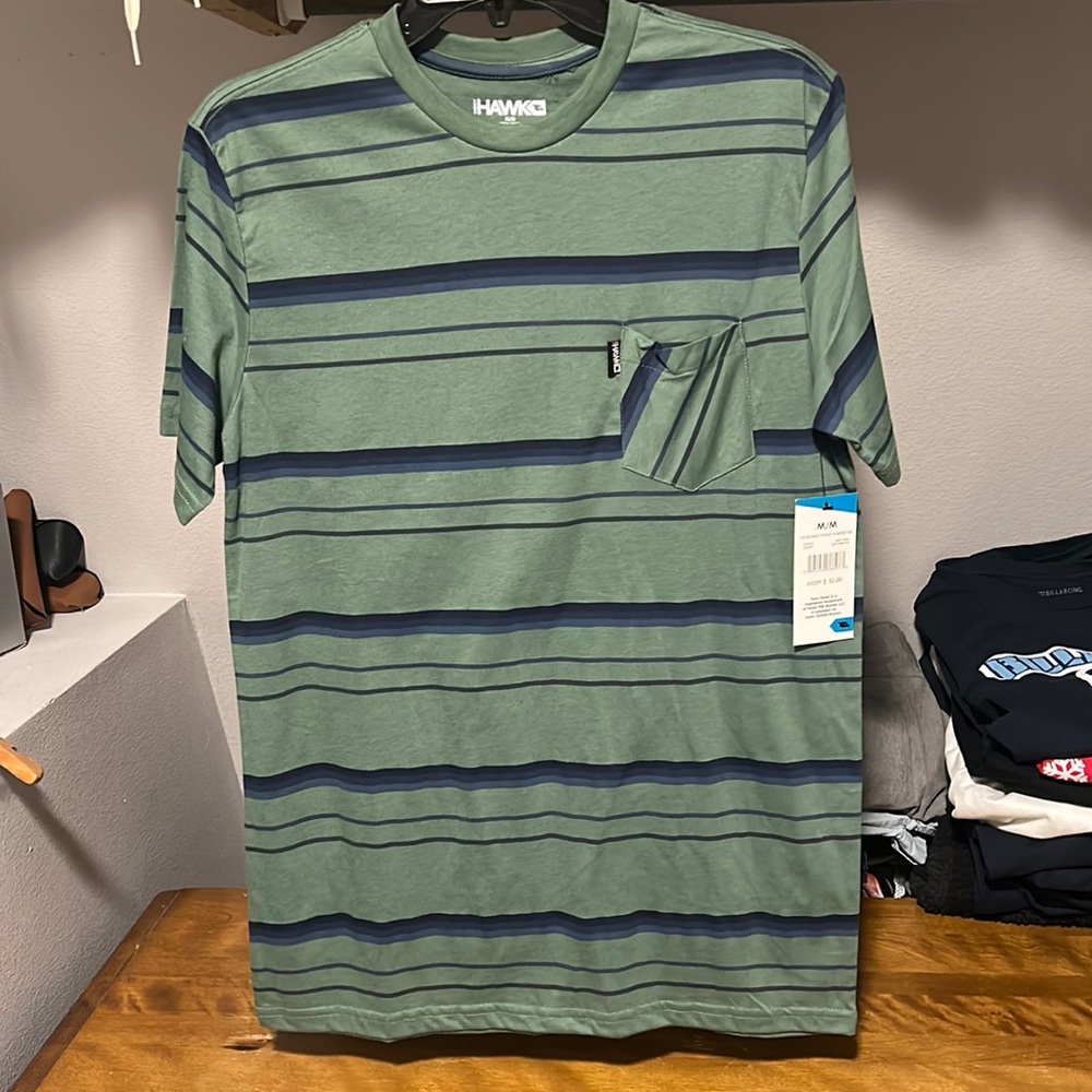Men’s medium Green striped Tony Hawk pocket Tee BRAND NEW